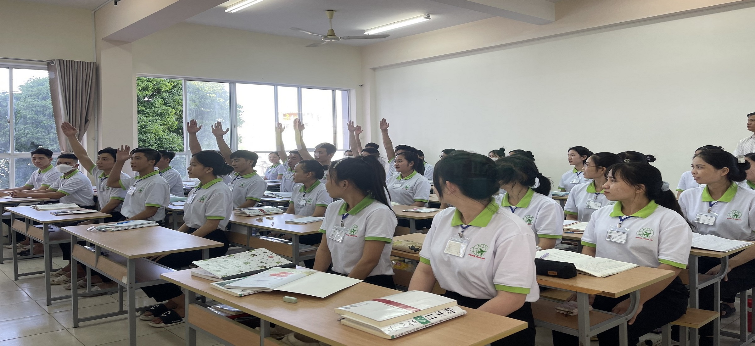 Đơn Hàng Giặt Ủi Công Nghiệp Cho Khách Sạn & Bệnh Viện